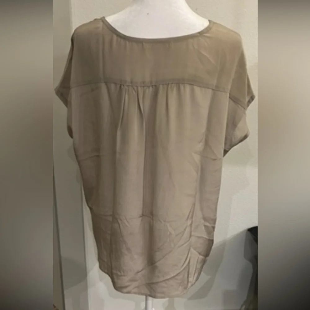 American Vintage SILK Tan Cap Sleeve Blouse Relaxed Boxy Style - Picture 4 of 6